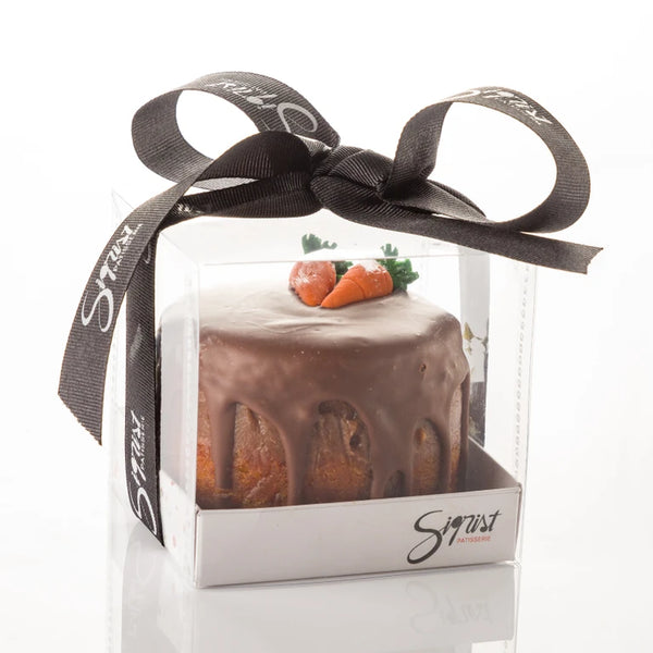 Bolo de Cenoura com Ganache de Chocolate ao Leite e Brigadeiro